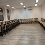 Sala w świetlicy wiejskiej w Dąbrówce.